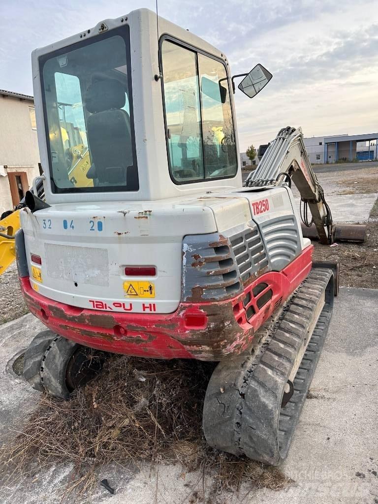 Takeuchi TB250 Mini Excavators <7t (Mini Diggers)