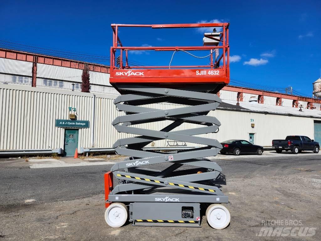 SkyJack SJ 4632 Scissor Lifts