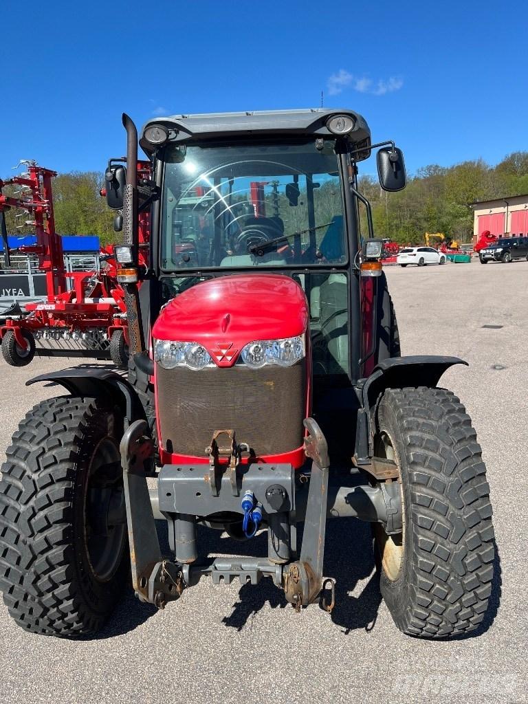 Massey Ferguson 3650 Tractors