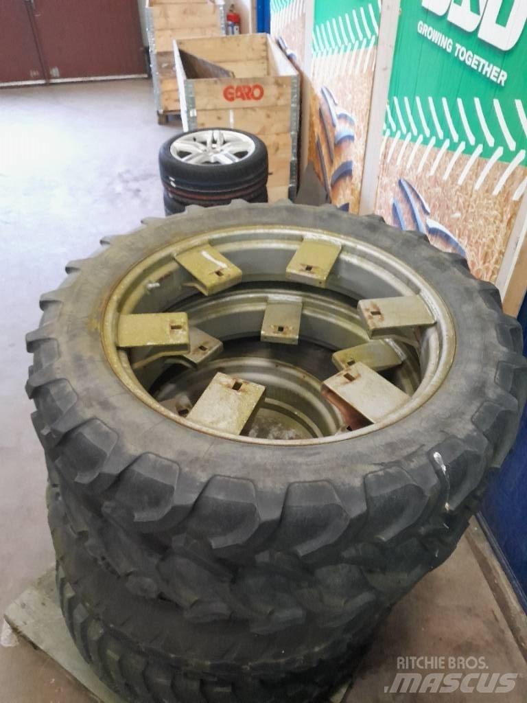 Michelin 9,5-32 Tires, wheels and rims