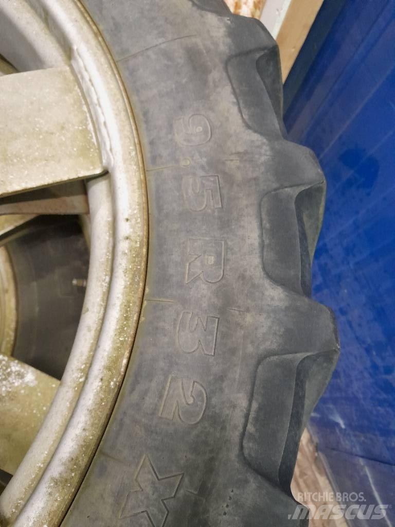 Michelin 9,5-32 Tires, wheels and rims