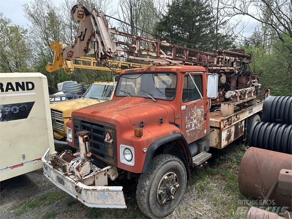 Navistar 1854 Flatbed Trucks