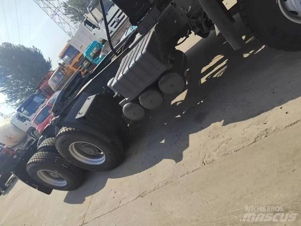 Howo 420 6x4 Conventional Trucks / Tractor Trucks