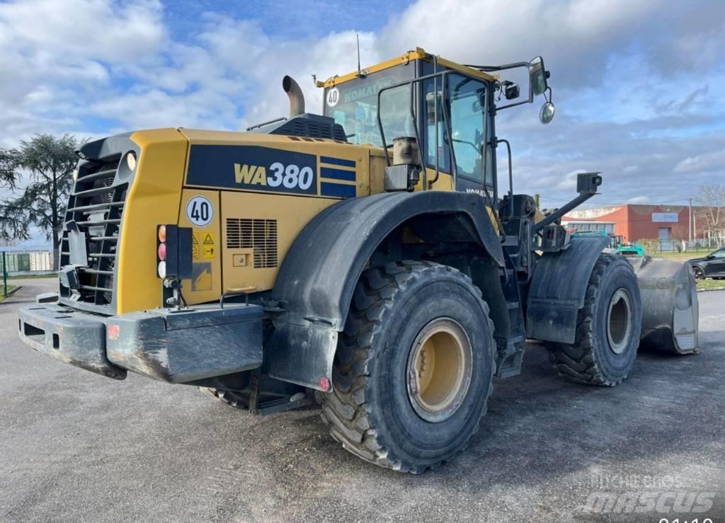 Komatsu WA 380-8 Wheel Loaders