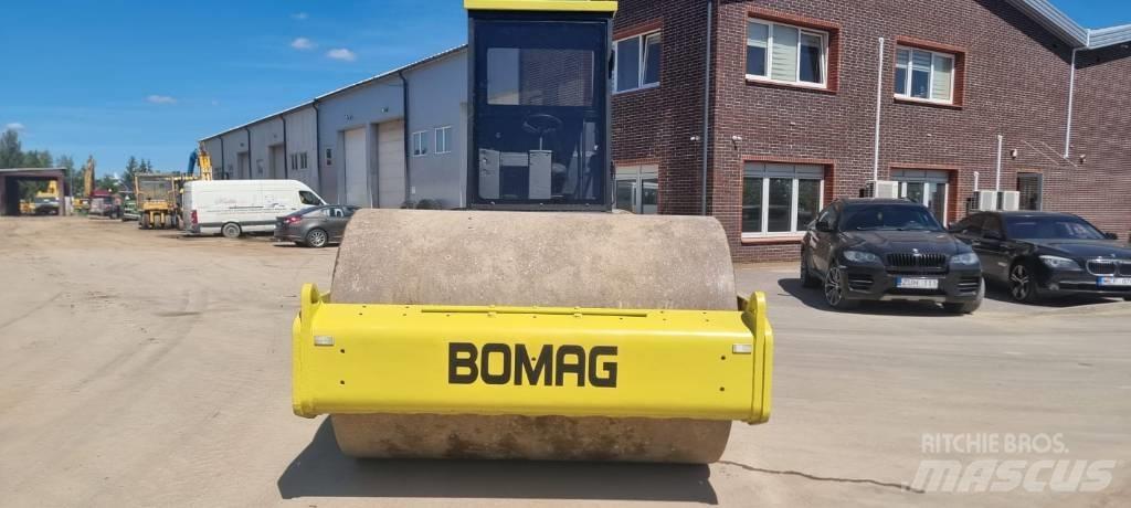 Bomag BW 211 D-3 Single drum rollers