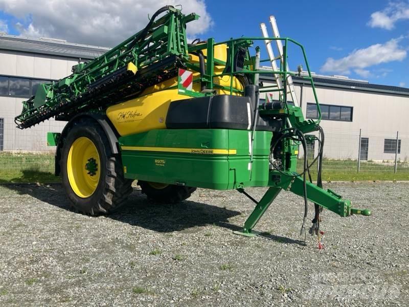 John Deere R975i Trailed sprayers