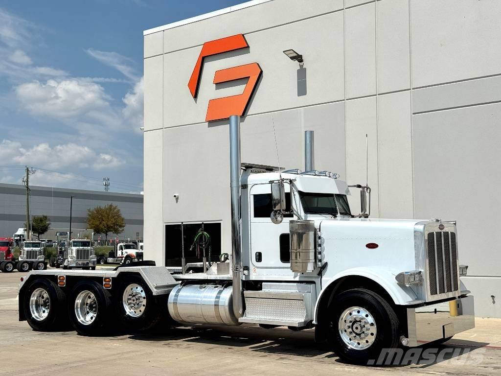 Peterbilt 389 Conventional Trucks / Tractor Trucks
