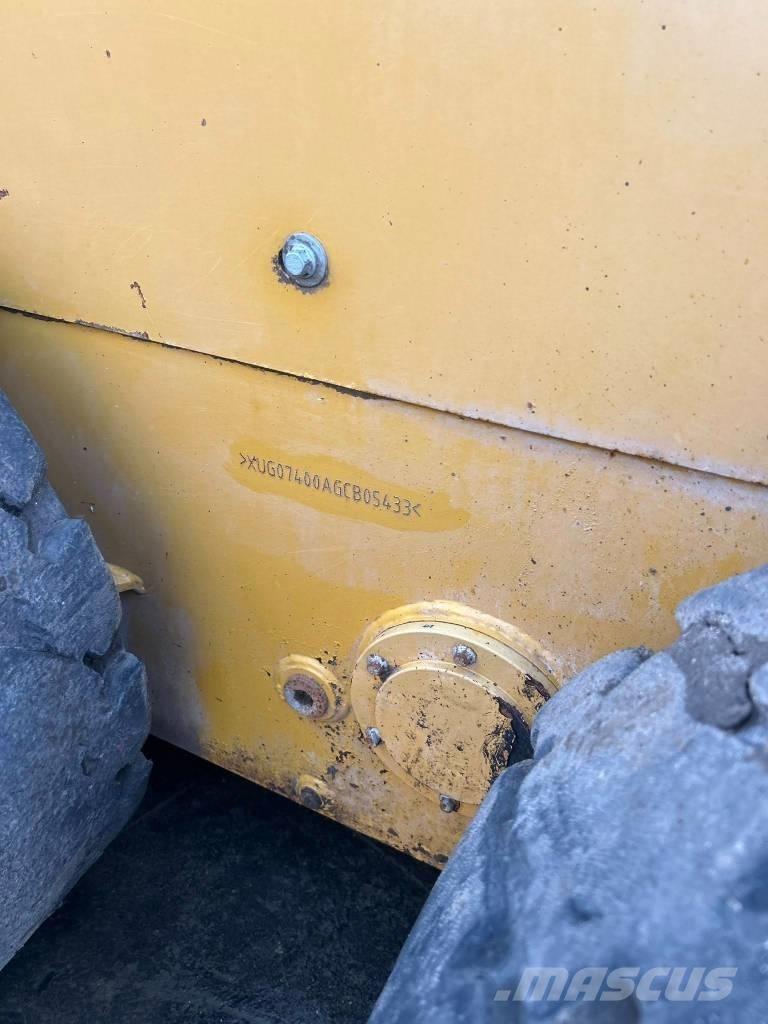 XCMG XCT740 Skid Steer Loaders
