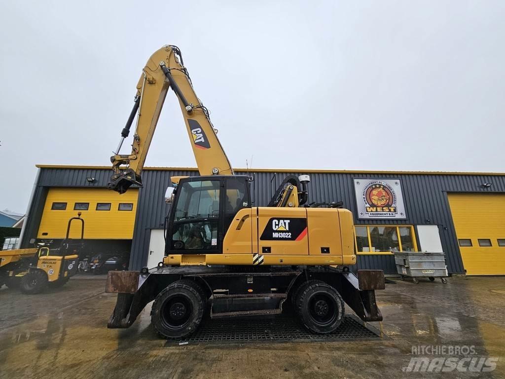 CAT MH 3022 Waste / Industry Handlers
