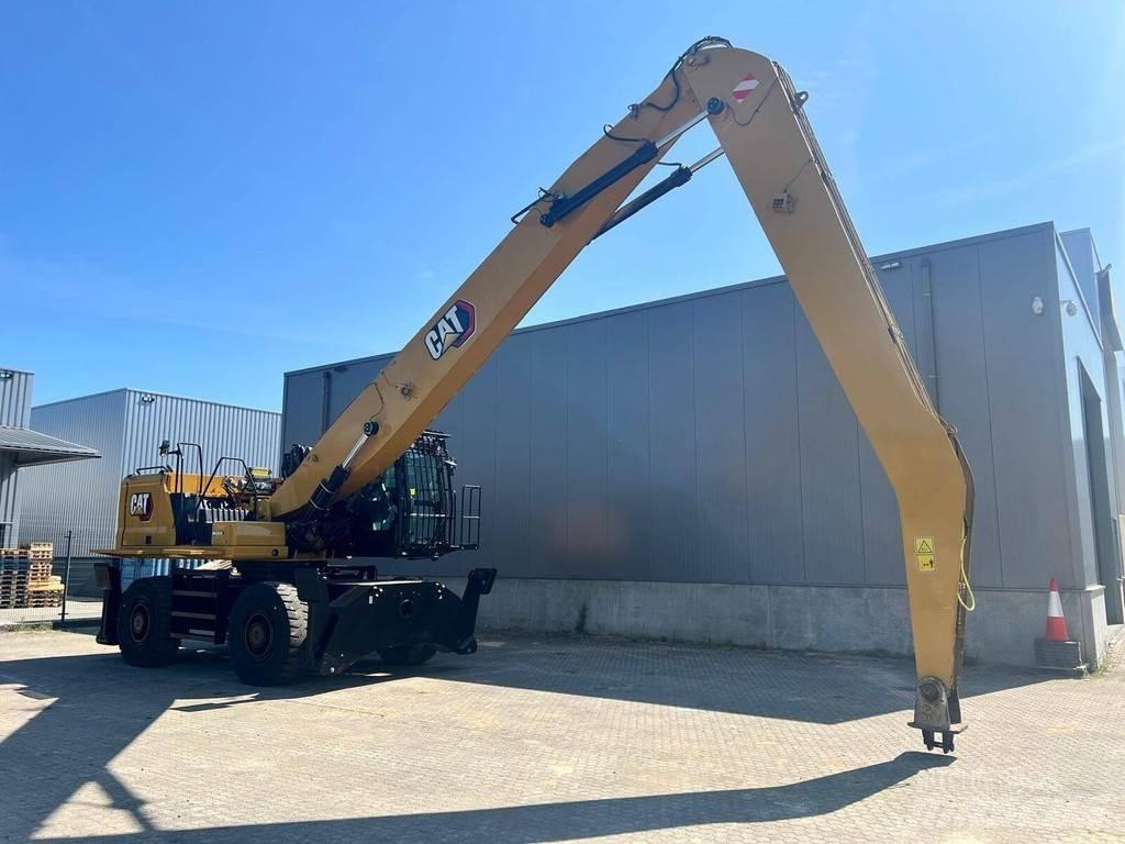 CAT MH3040 Waste / Industry Handlers