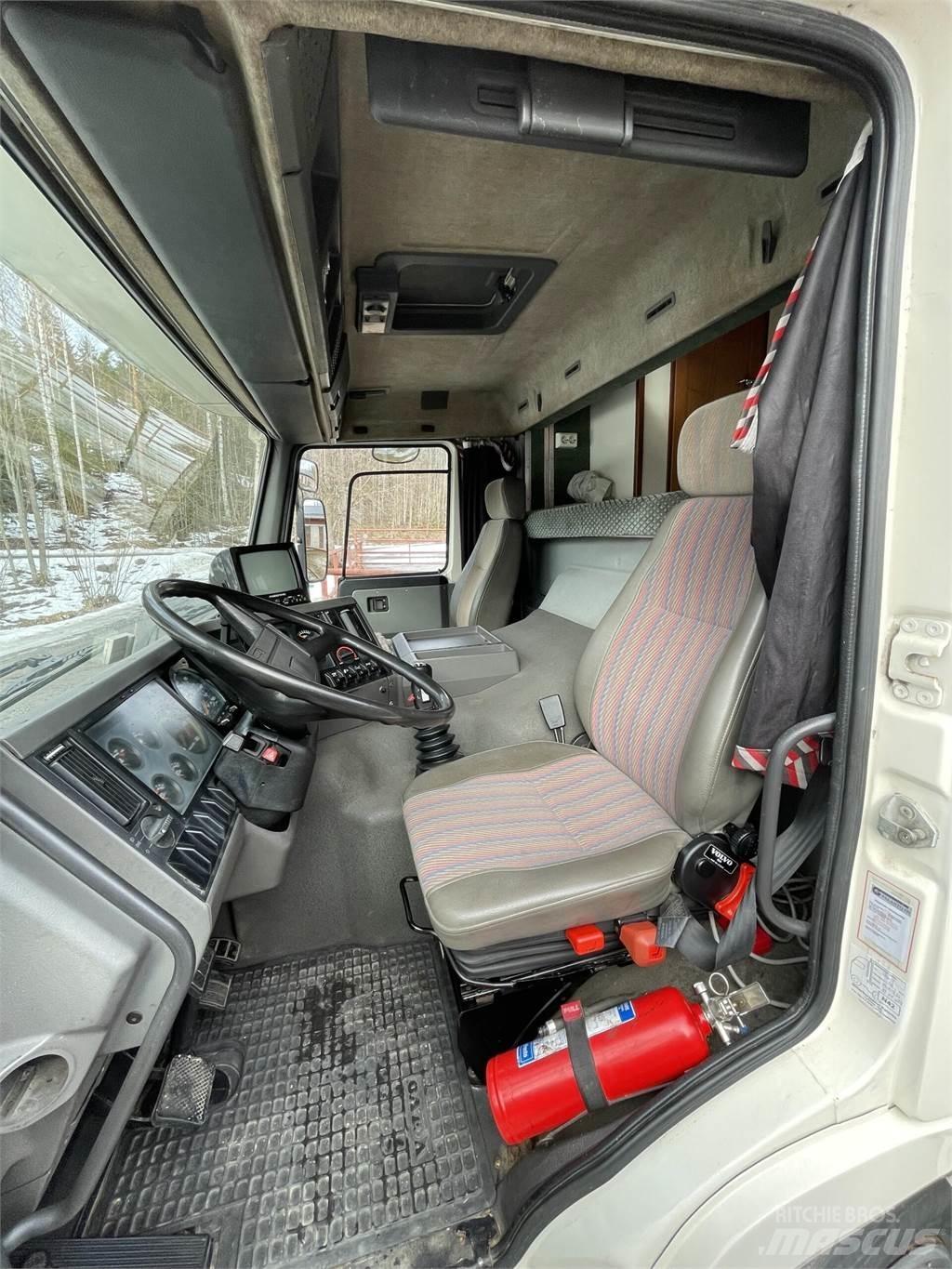 Volvo FL7 Animal transport trucks