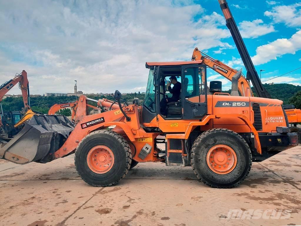 Doosan DL 250-3 Wheel Loaders