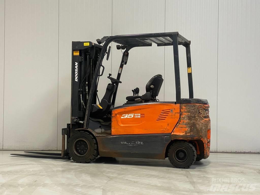 Doosan B35X-7 Electric Forklifts