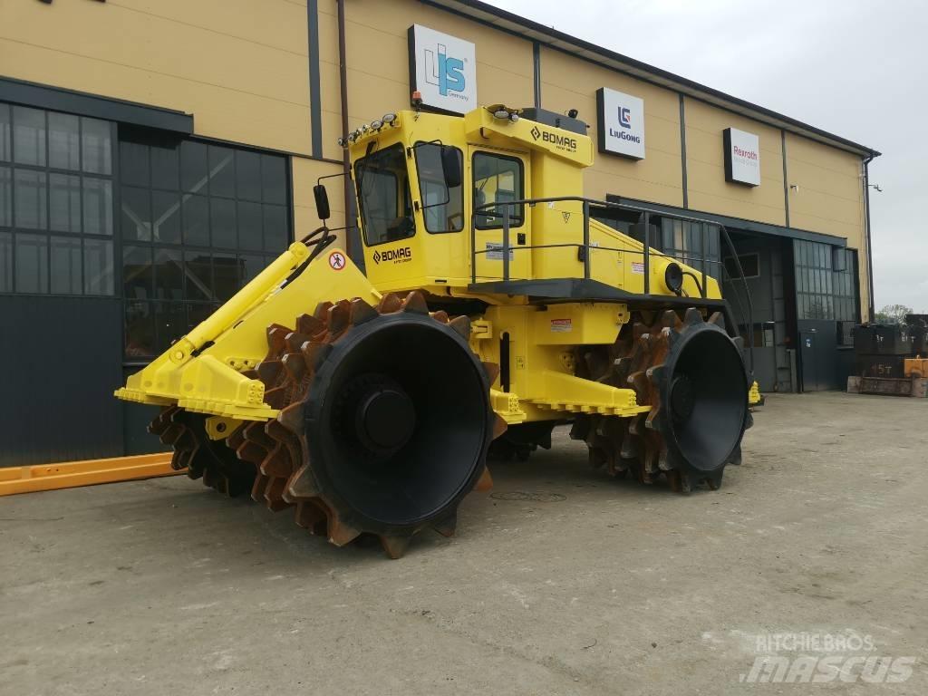 Bomag BC 972 RB Landfill compactors