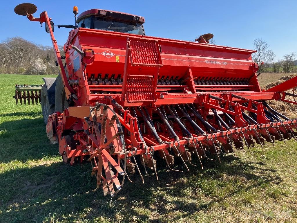 Kuhn Integra 4003 Farm Drills