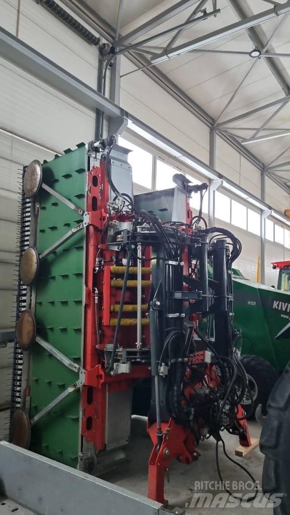Reiter Respiro R7 Swathers \ Windrowers