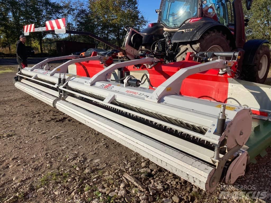 Reiter Respiro R7 Swathers \ Windrowers