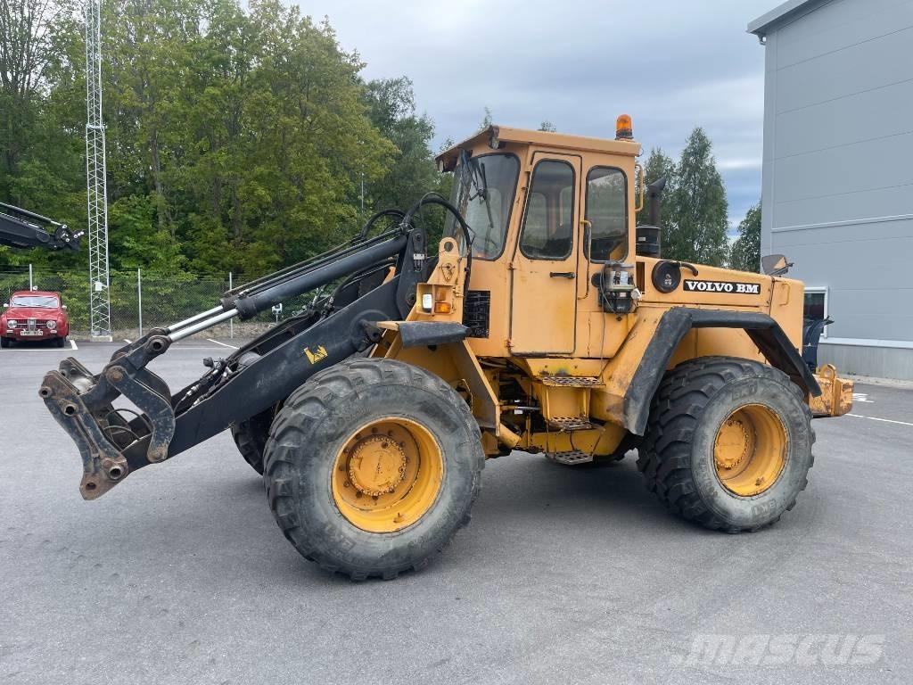 Volvo BM L 70 Tractors