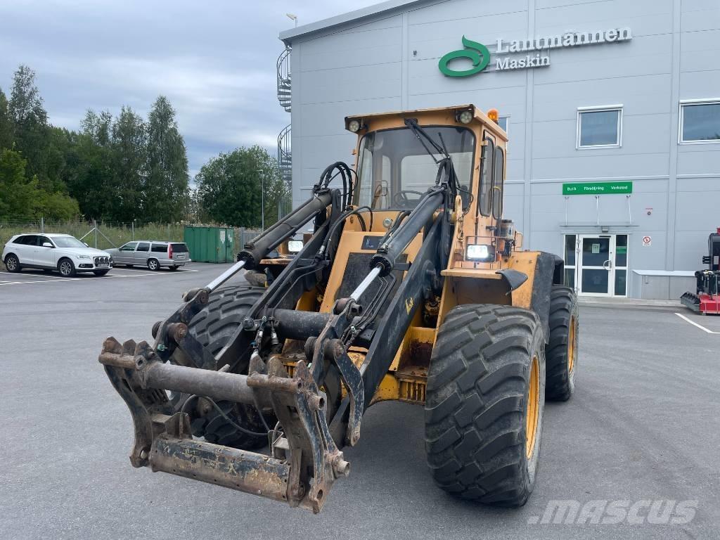 Volvo BM L 70 Tractors