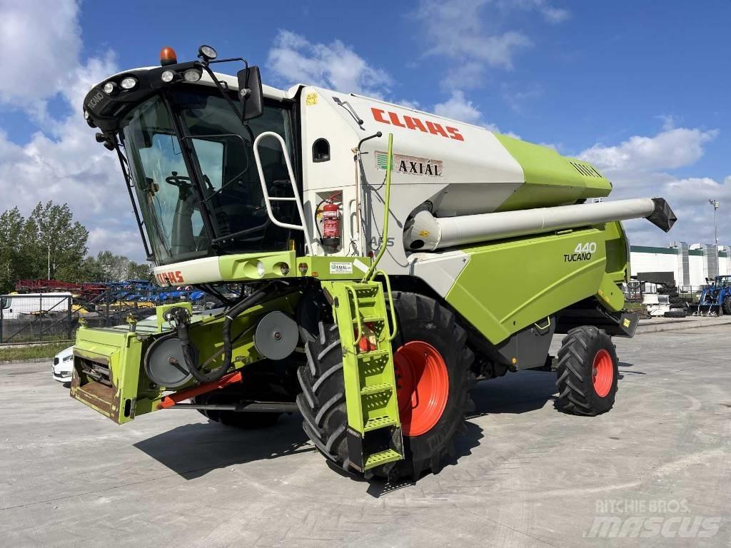 CLAAS Tucano 440 Combine Harvesters