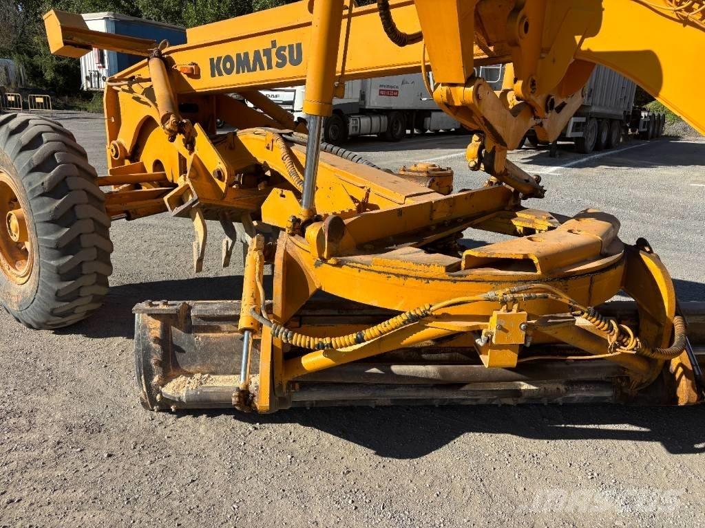 Komatsu GD 530 A Motor Graders