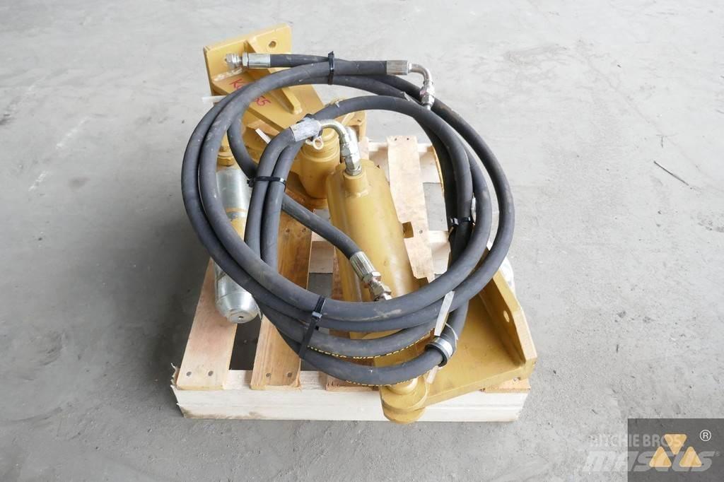 CAT D8T Pin puller Other