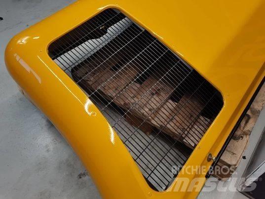 JCB 537-135 bonnet Forestry Cabin