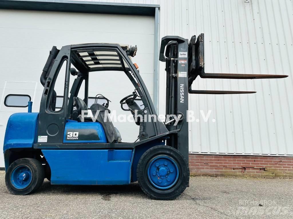 Nissan FGD 02A-300 Diesel Forklifts