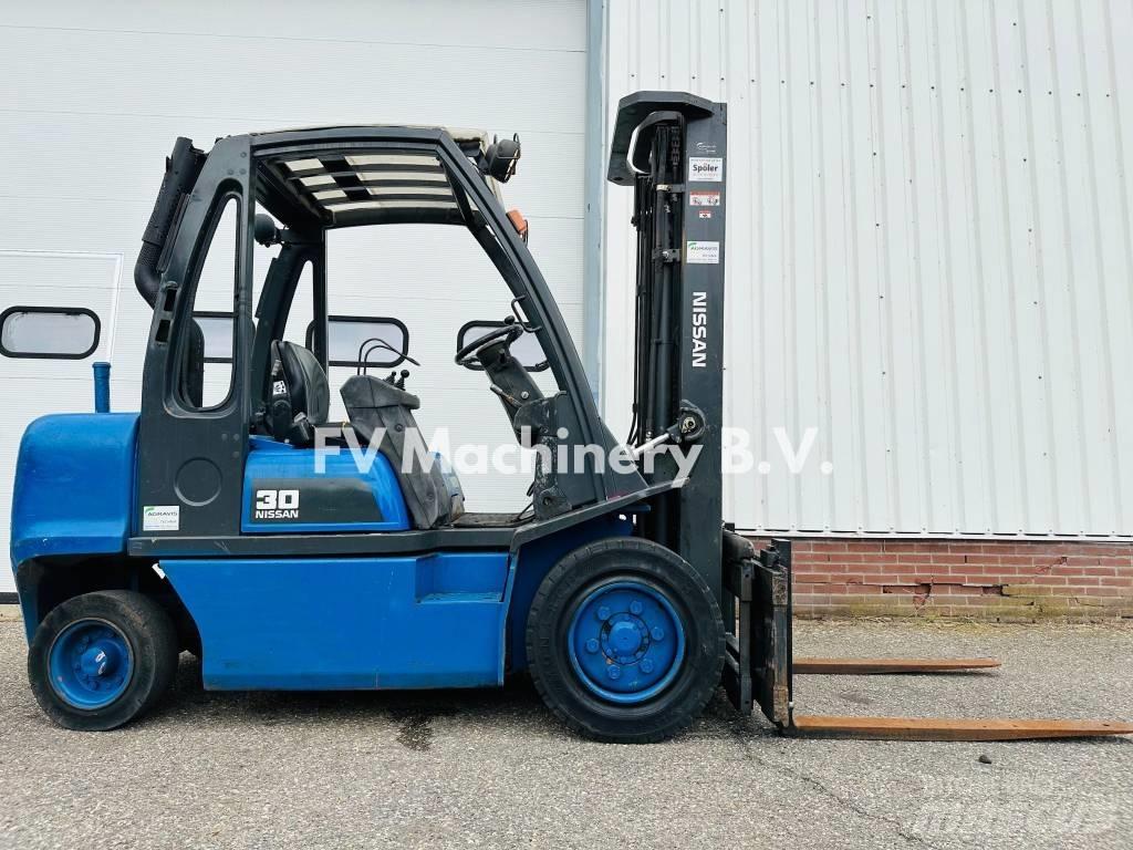 Nissan FGD 02A-300 Diesel Forklifts
