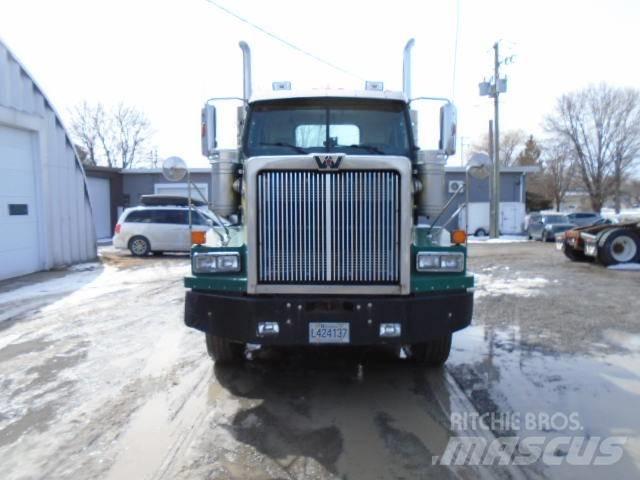 Western Star 4900 SF Conventional Trucks / Tractor Trucks