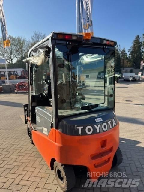 Toyota 8FBMT35 Electric Forklifts