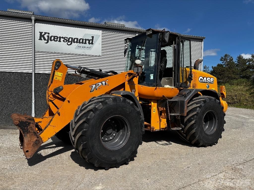 CASE 721 F Wheel Loaders
