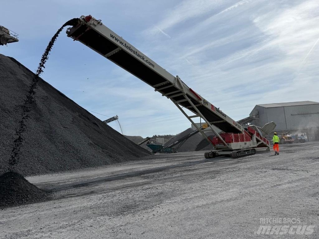 Telestack LF-520 Conveyors