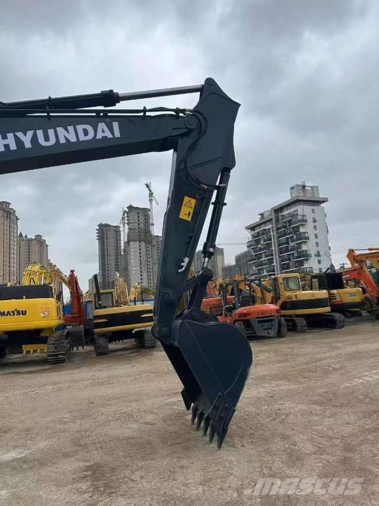 Hyundai 225LC-9T Crawler Excavators