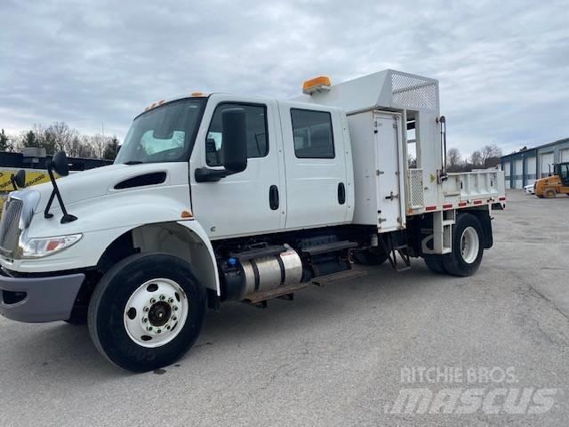 International MV 607 Dump Trucks