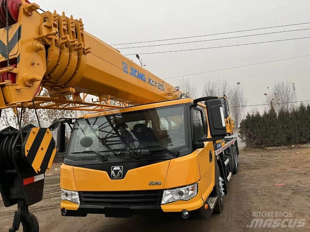 XCMG XCT 25 Mobile and all terrain cranes