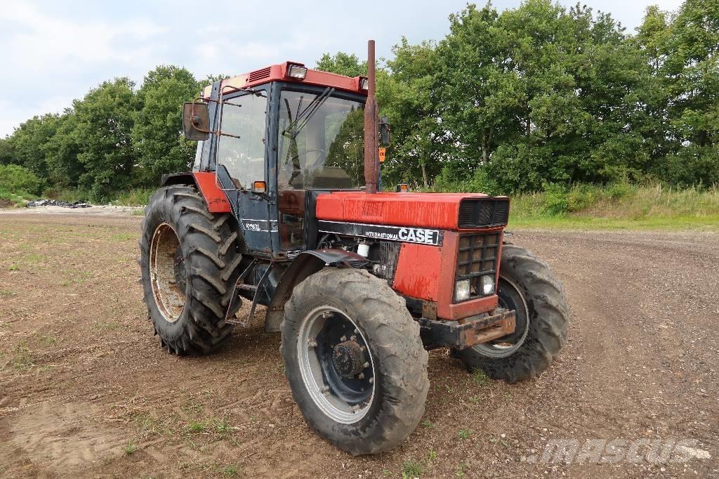 Case IH 1056 XLA Tractors