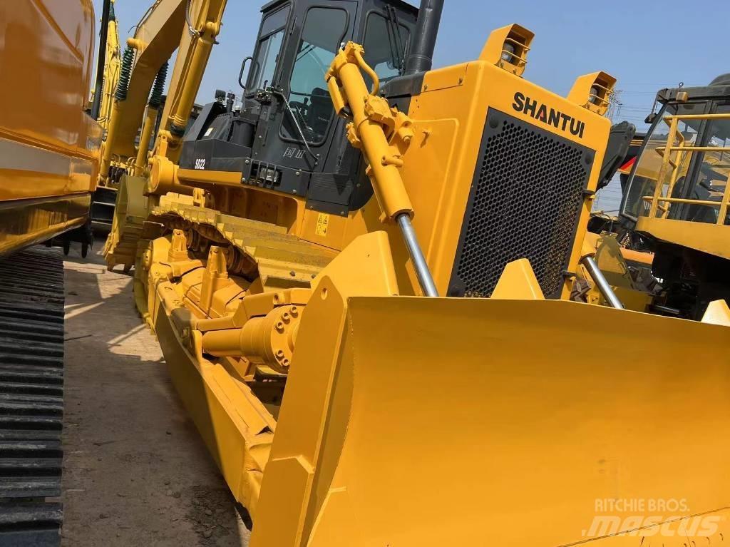 Shantui SD 22 Crawler dozers