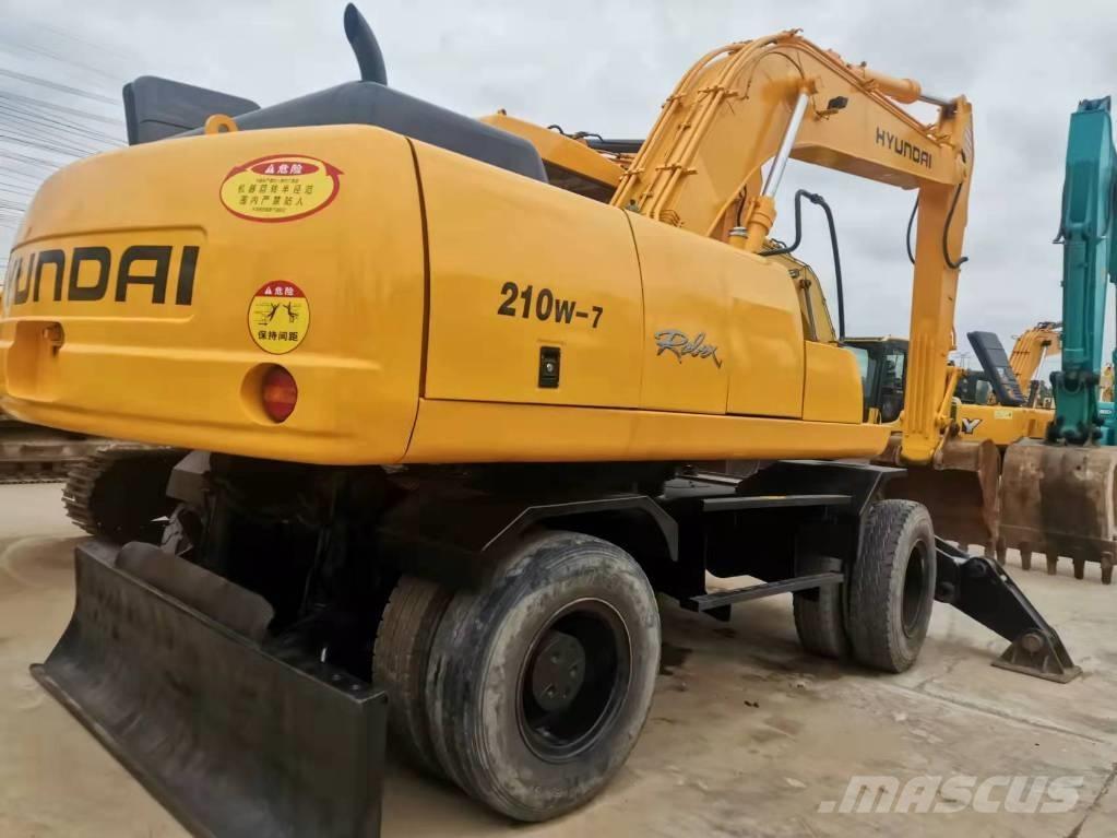 Hyundai 210-7 Wheeled Excavators