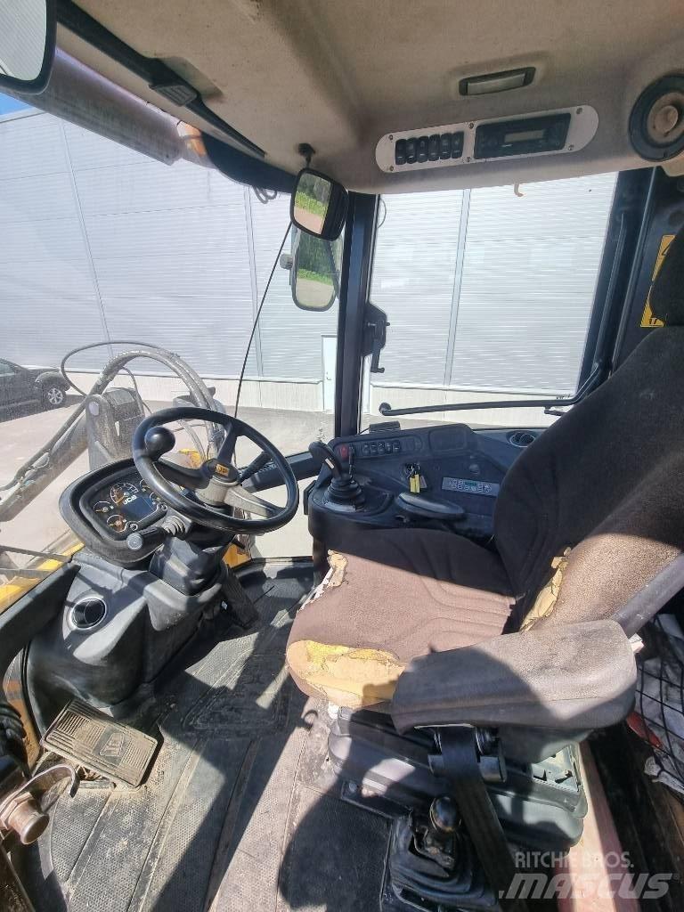 JCB 427 Wheel Loaders