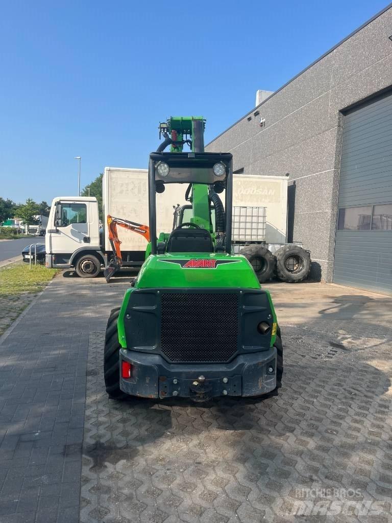 Avant 860 i Mini Loader