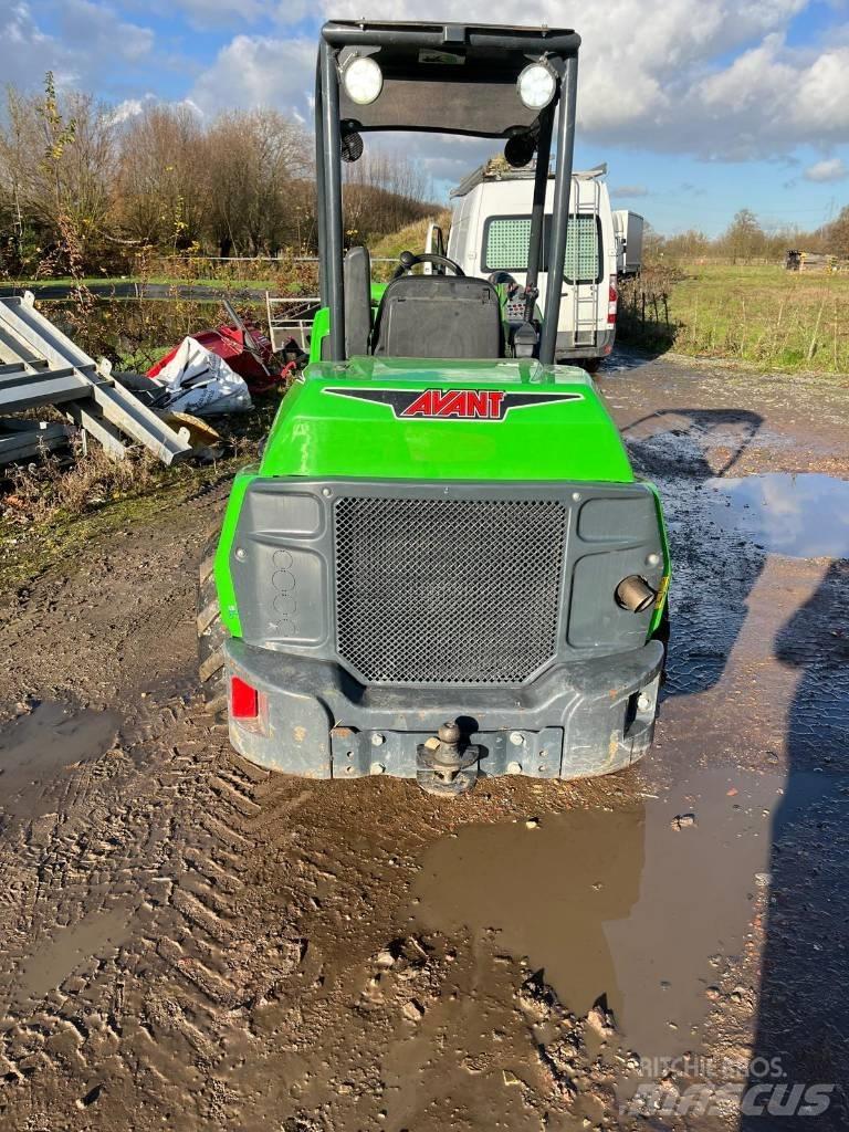 Avant 860 i Mini Loader