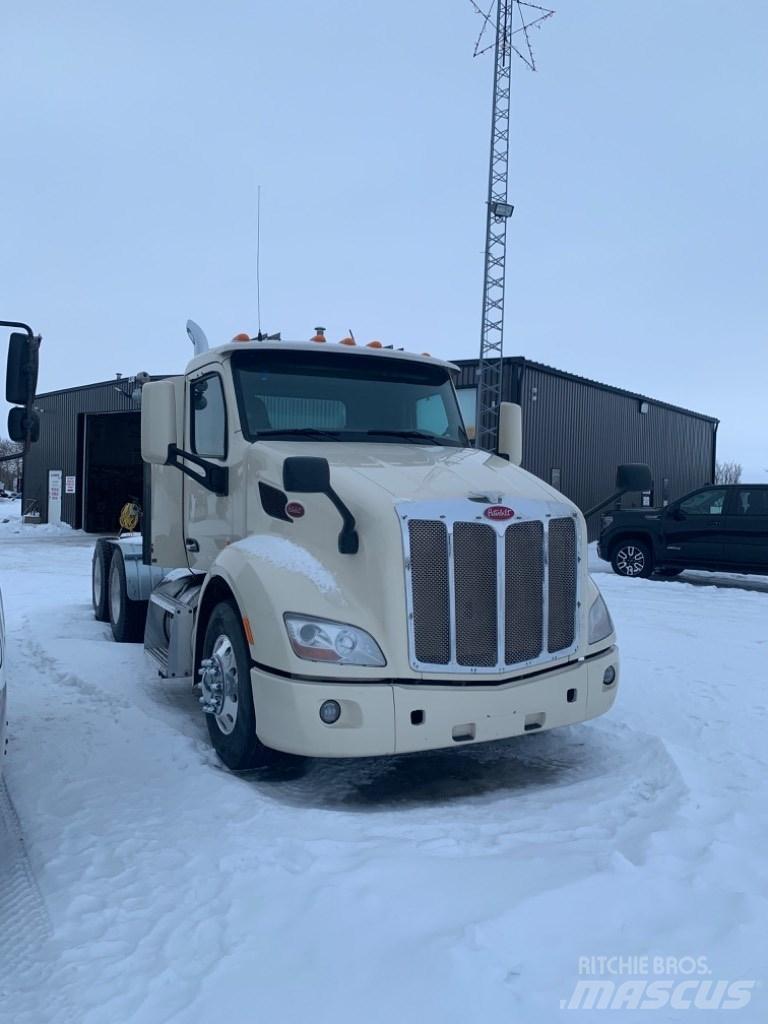 Peterbilt 579 Conventional Trucks / Tractor Trucks