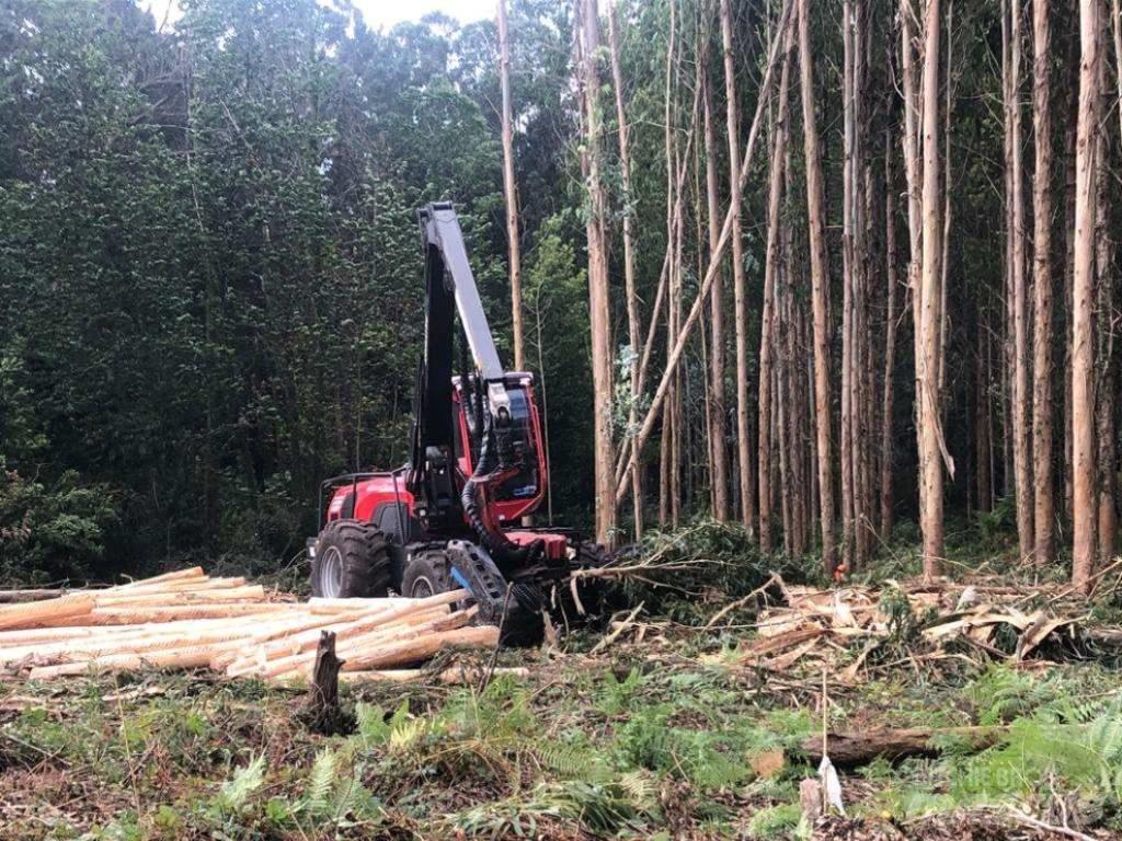Komatsu 951 Harvesters