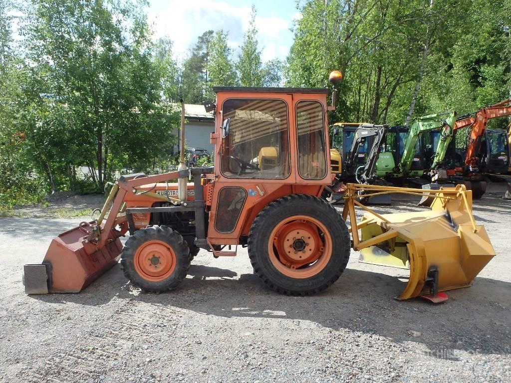 Kubota L 245 DT Compact tractors