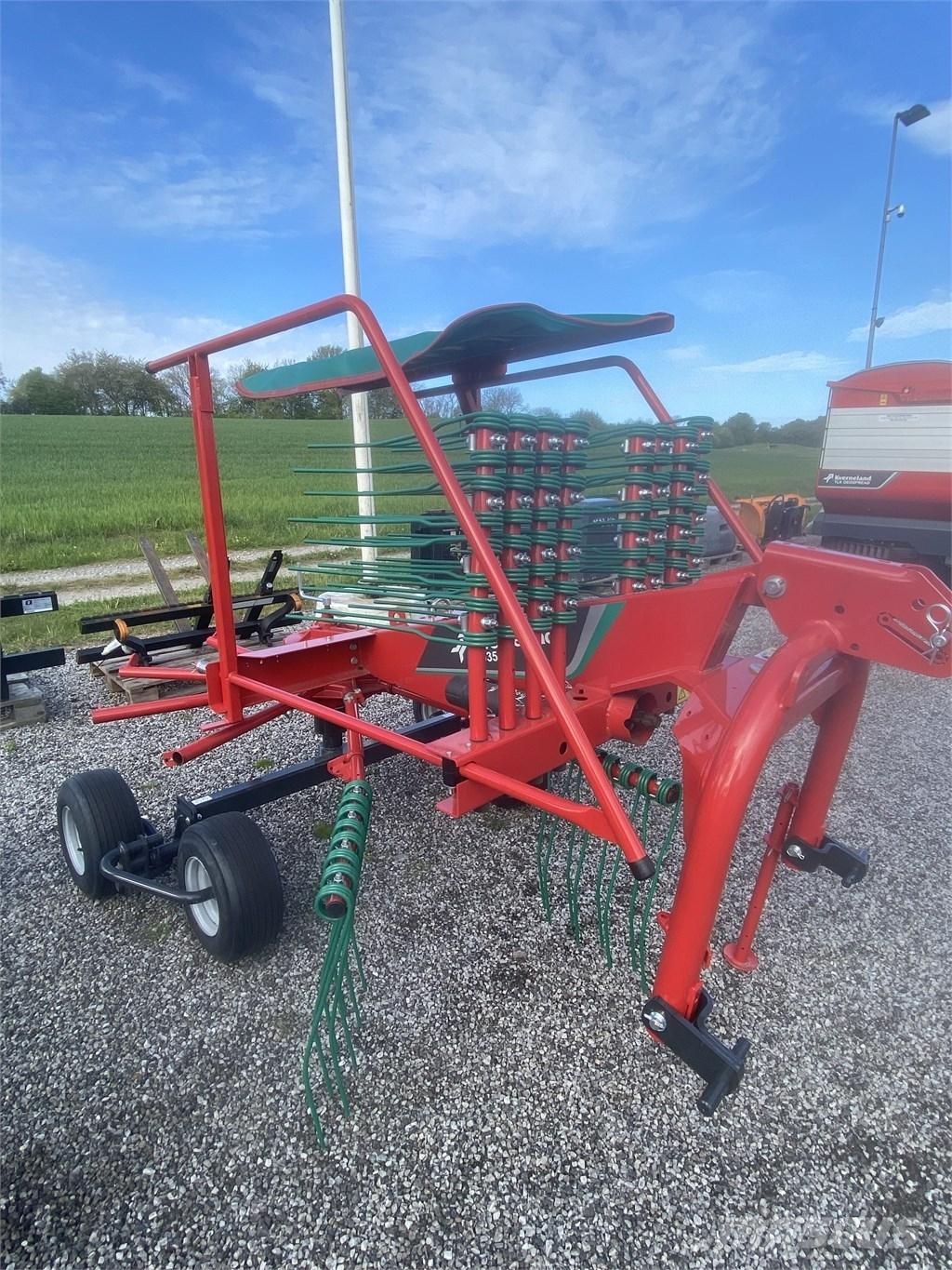 Kverneland 9035 Swathers \ Windrowers