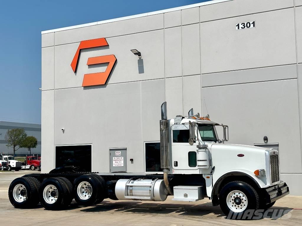 Peterbilt 367 Conventional Trucks / Tractor Trucks