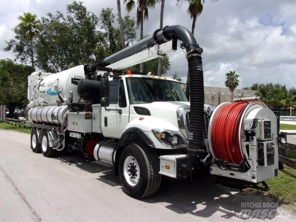 International 7500 Vacuum Trucks