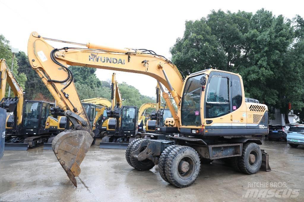 Hyundai 150W-9 Wheeled Excavators