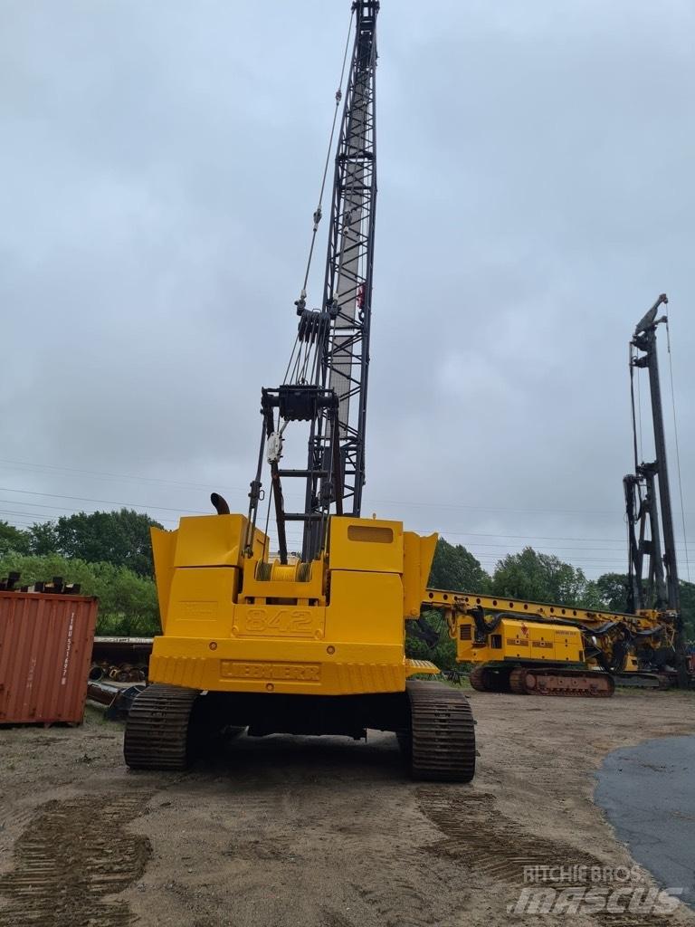 Liebherr HS 842 HD Crawler Cranes